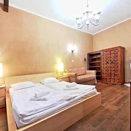 Rose Antique Apartment Praga Zewnętrze zdjęcie