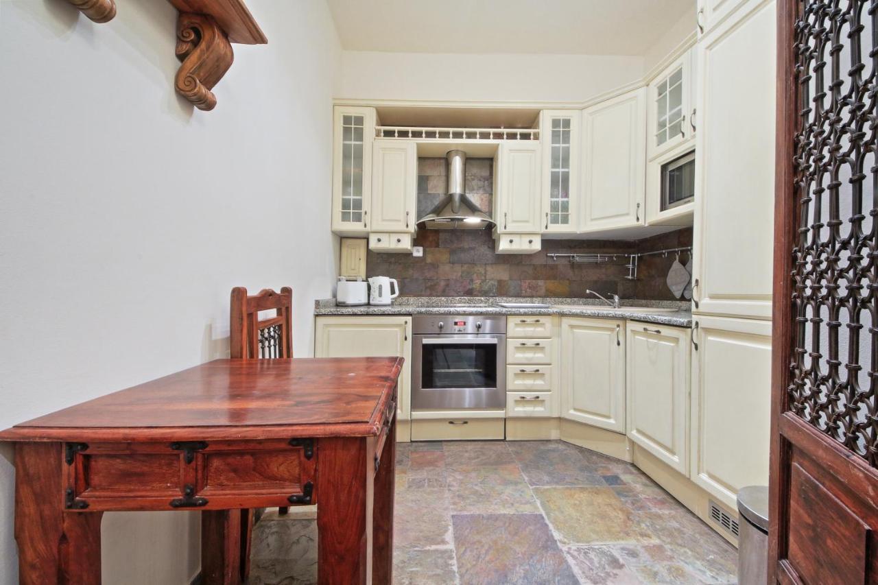 Rose Antique Apartment Praga Zewnętrze zdjęcie
