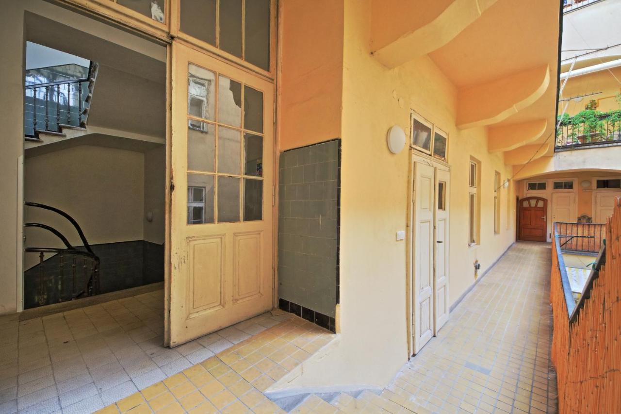 Rose Antique Apartment Praga Zewnętrze zdjęcie