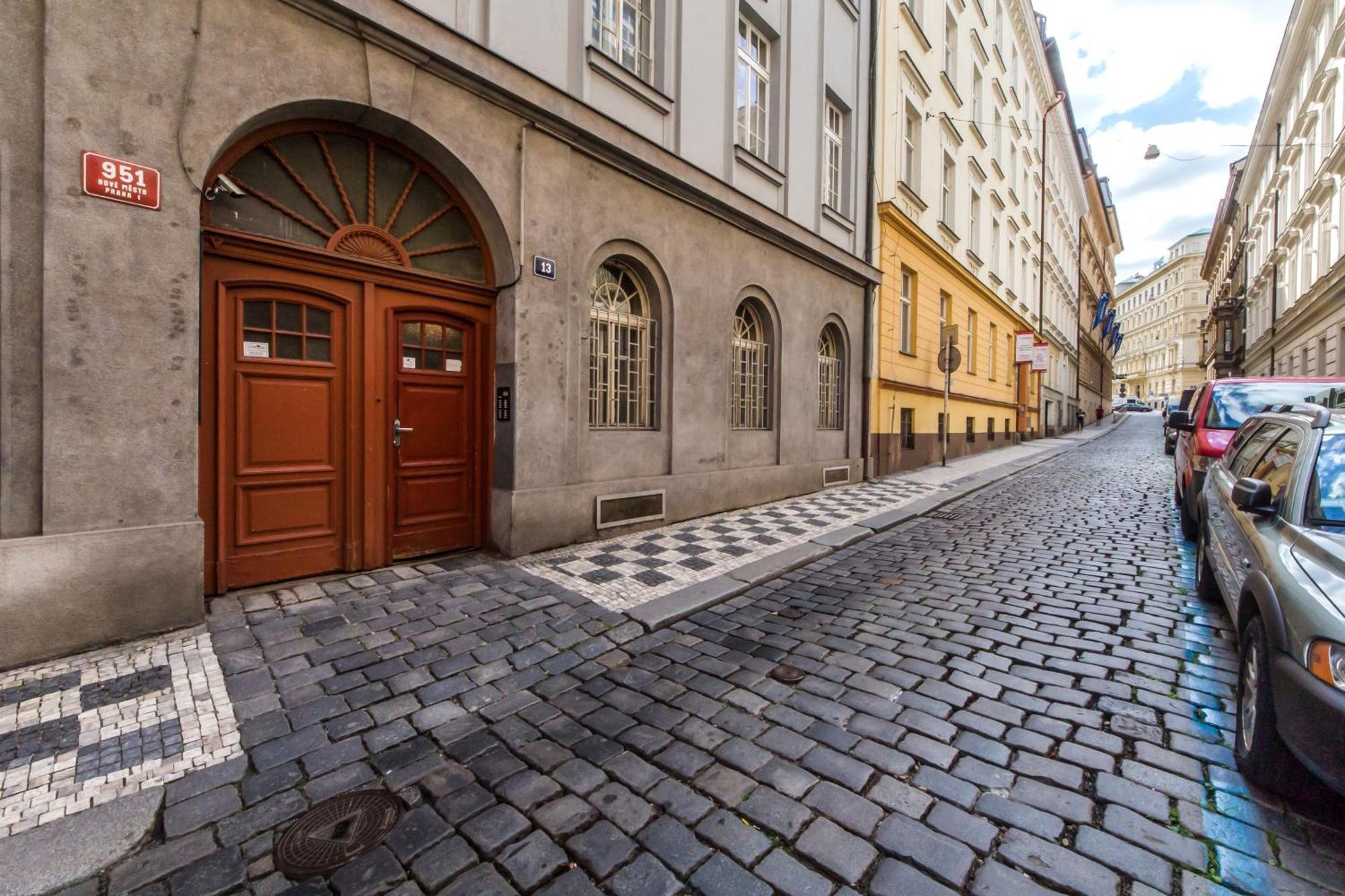 Rose Antique Apartment Praga Zewnętrze zdjęcie